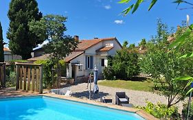 Maison Avec Piscine Dans Village Provencal.