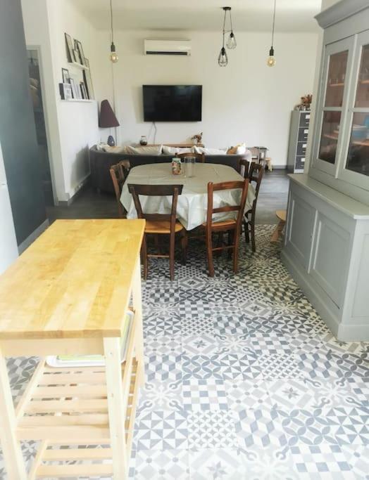 Maison Avec Piscine Dans Village Provencal. Courthézon Extérieur photo